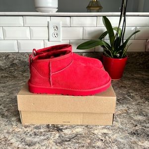 UGG Classic Ultra Mini, size 7, color red